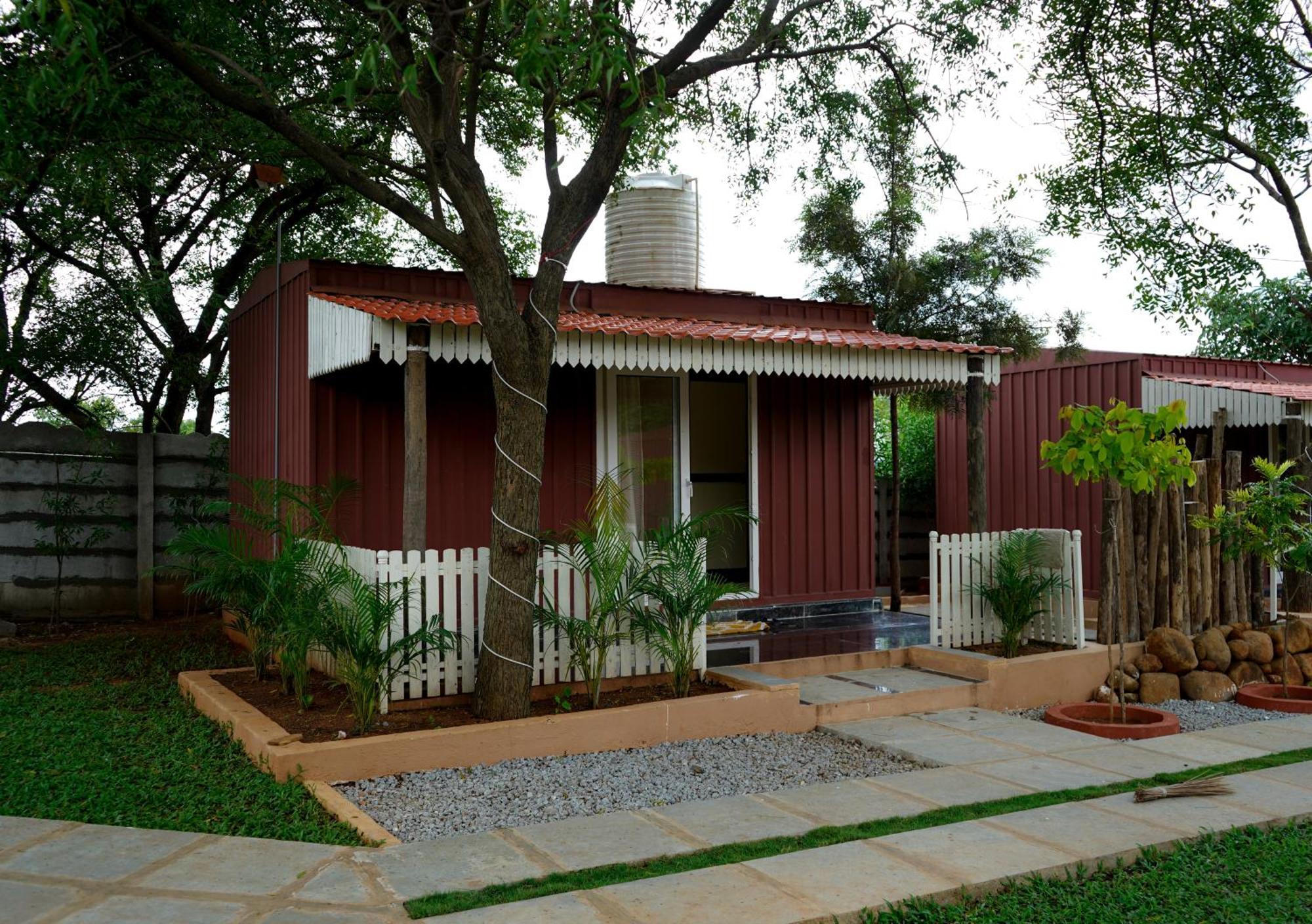 Village Trails Resort Haïdarabad Extérieur photo