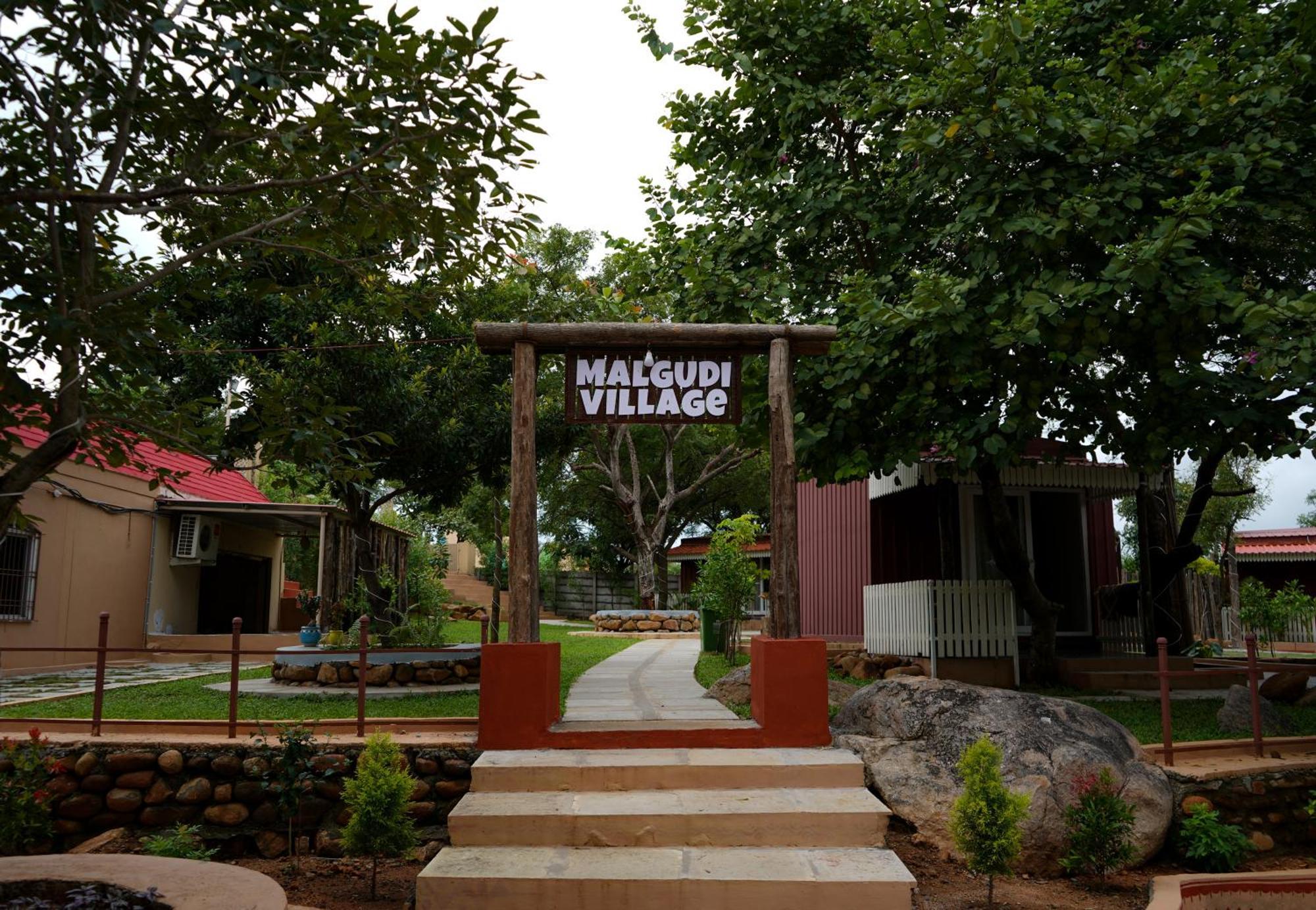 Village Trails Resort Haïdarabad Extérieur photo